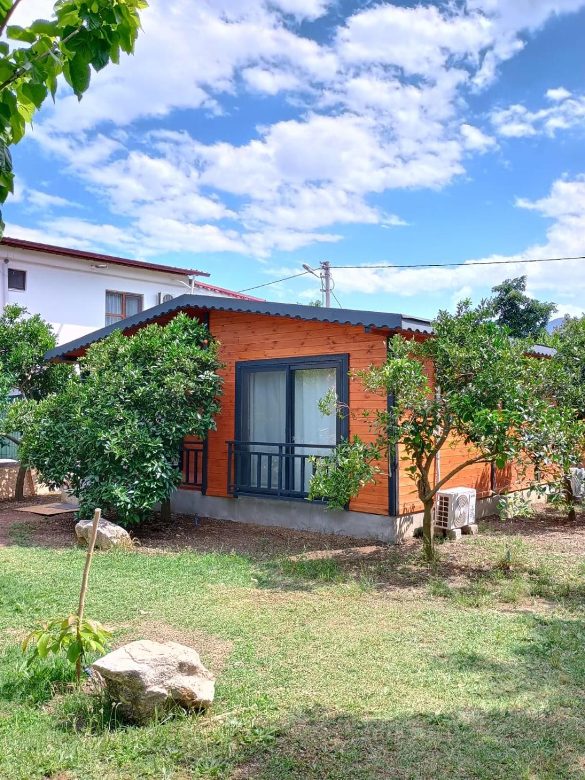 Charming Wooden House With Access To A Large Garden